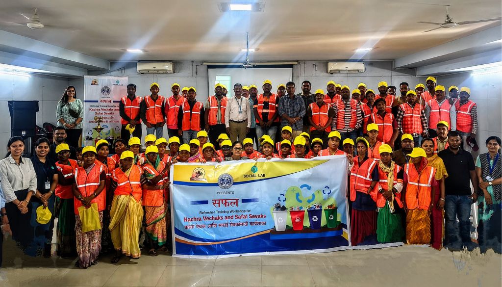 Empowering the Backbone of Clean Pune: “SAFAL” Workshop Equips Over 100 Kachra Vechaks and Safai Sevaks with Plastic Waste Management Training