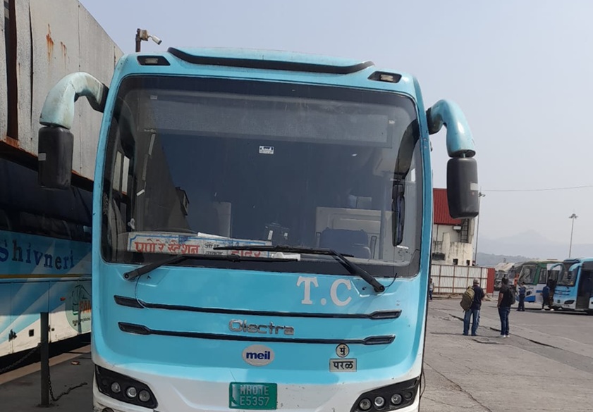 Pune-Mumbai Shivneri Bus Stuck at Toll for 35 Minutes Due to FASTag Lapse