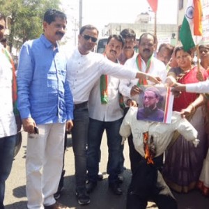 BJP Owaisi Burn Putla