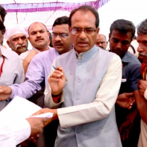cm-guna-farmer