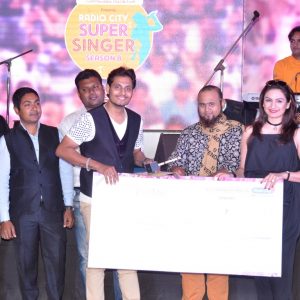 Singers Akriti Kakkar and Jashraj Joshi accolade Radio City Super Singer Season 8 winner Kaustabh_Final