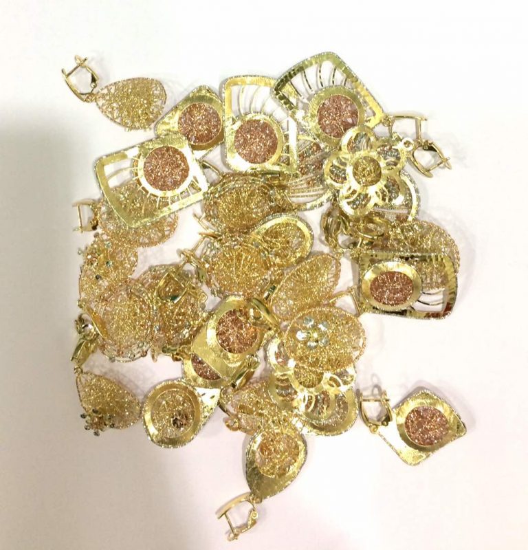 Customs Dept seize gold ornaments worth Rs 13.17 lakhs at Pune airport Punekar News
