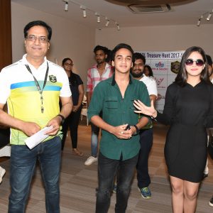 11.-Raju-Manwani-with-Faisal-Khan-and-Rits-Badiani-DSC_4821.JPG
