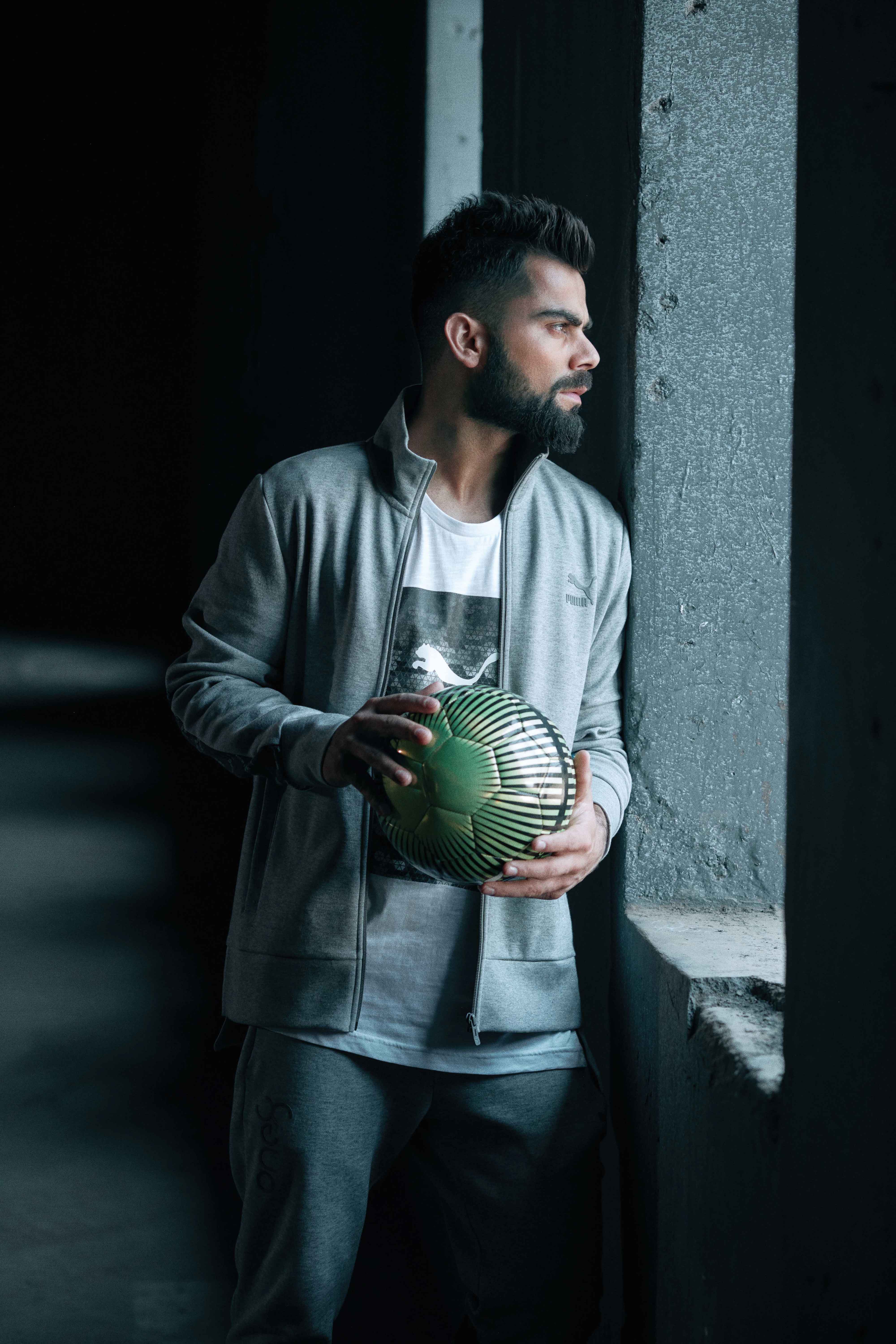 ViratKohli_ComeOutPlay.jpg