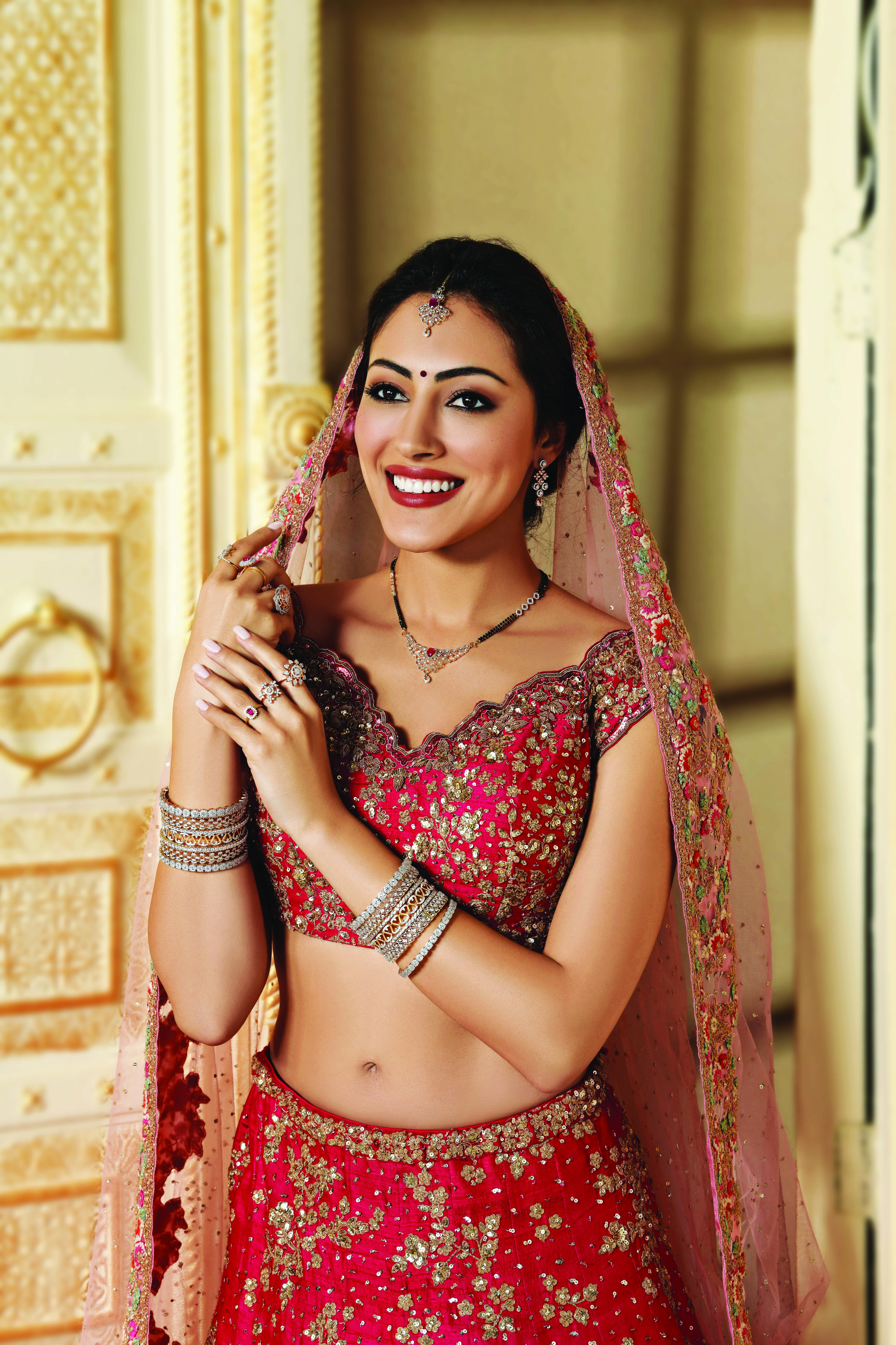 ORRA-Mangalsutra-Model.jpg