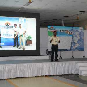 Samir-Jhingan-during-the-felicitation-ceremony-at-Force-Motors-Ltd.-Copy.jpg