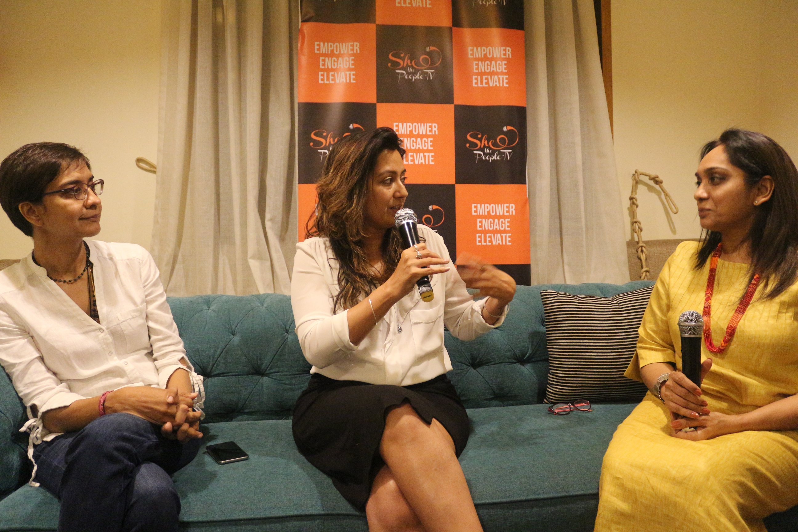 Sudha-Menon-in-conversation-with-Chef-Meeta-Makhecha-and-Photograpaher-Uma-Dhanwatey-2.JPG