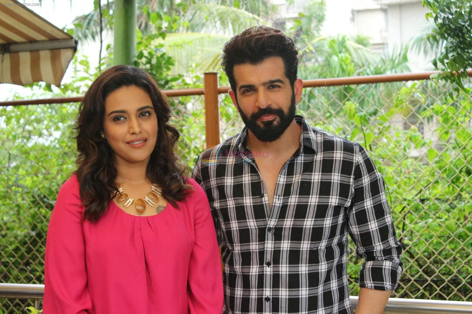 Swara-Bhaskar-Jay-Bhanushali-Shooting-For-Suicide-Company-Pvt-Ltd-on-location.JPG