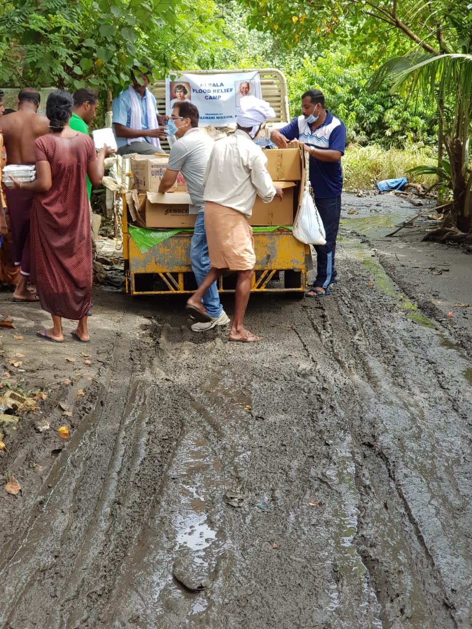 Fresh-food-made-at-Base-Camp-supplied-to-interiors-by-truck..jpeg