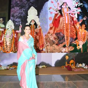 1.-Kajol-last-year-at-North-Bombay-Sarbojanin-Durga-Puja-Samiti-DSC_5420.JPG