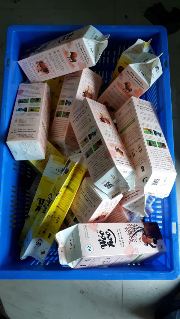 Collection-of-woohoo-doodh-cartons.jpg