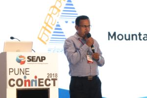 Umesh-Zirape-delivering-a-talk-on-Leadership-lessons-from-Mt.-Everest-at-Pune-Connect-2018-organised-by-SEAP.JPG