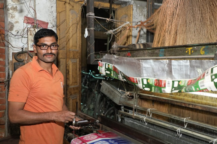 1 Lac Weavers to Access the Power of Clear Vision in Varanasi – Punekar ...