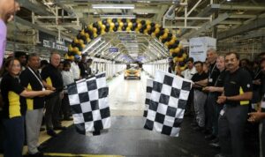 Renault TRIBER - rolls out from the assembly line (1)