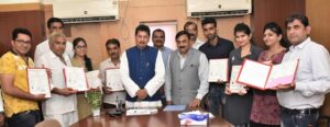 State Min Dipak Kesarkar at Citizenship Certificates 2