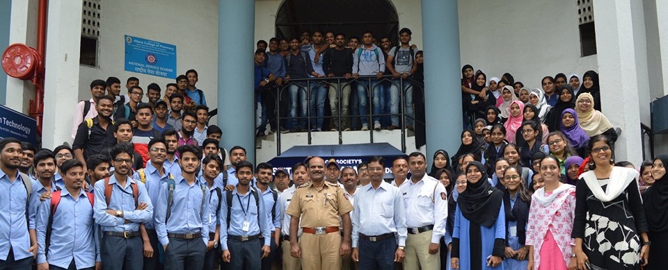 Pune traffic police at Institute of Pharmacy