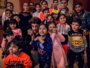 Kartik Aaryan with Kids