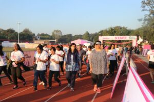Mrs-Neena-Saini-Regional-President-AWWA-Southern-Command-participating-in-the-Pikathon-Pune-2019.jpg