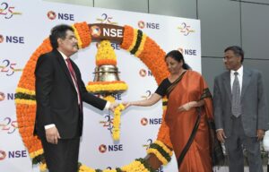 Smt Nirmala Sitharaman Hon'ble Minister of Finance and Corporate Affairs Shri Ajay Tyagi Chairman SEBI and Shri Vikram Limaye MD CEO NSE ring the closing bell at NSE (2)