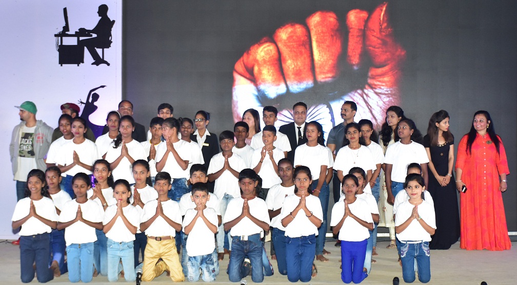 (Students of Della Adventure & Resorts ZP School at their Annual Day in Lonavala)