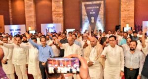 Maharashtra politics, Shiv Sena, NCP and Congress jointly paraded their 162 MLAs in front of the media.