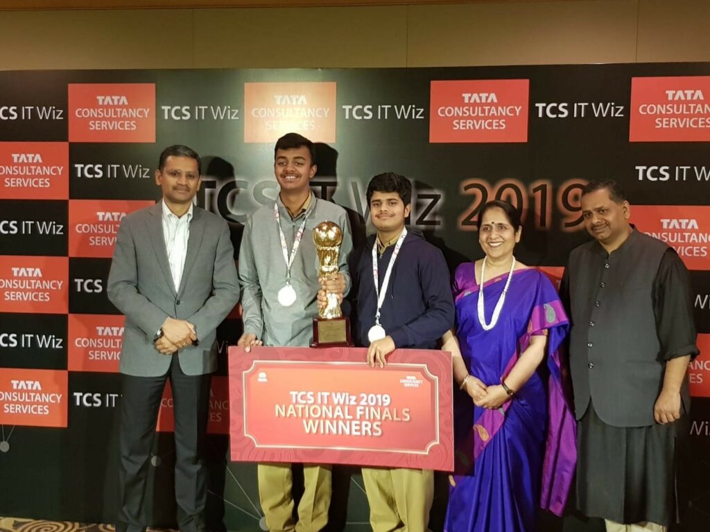 01_National Champions of TCS IT Wiz 2019 Yashovardhan Shetty and Udbhav ...