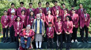 The Prime Minister, Shri Narendra Modi with the awardees of Pradhan Mantri Rashtriya Bal Puraskar 2020, in New Delhi on January 24, 2020.