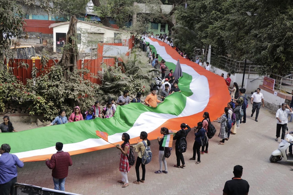 ABVP 300 feet tiranga