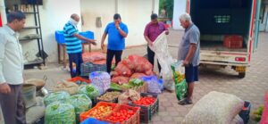 Pune University employees have sourced vegetables from farmers.