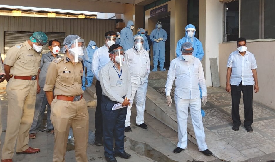 Maharashtra Health Minister Rajesh Tope today visited Malegaon hospital.
