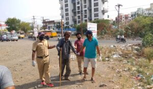 Pune policeman saves life of man lying on roadside