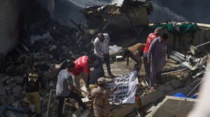 plane crash pakistan
