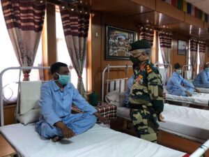 Army Chief General Naravane visits Ladakh