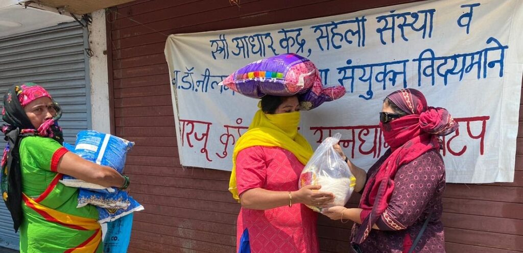 Ration kit distribution by Saheli NGO in Budhwar Peth red light area