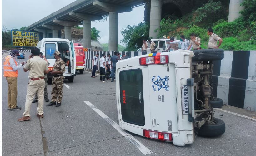 Sharad Pawar convoy police accident