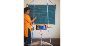 Teacher's jugaad for online class wins internet