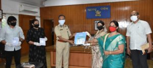 Pune Police get 3000 PPE kits