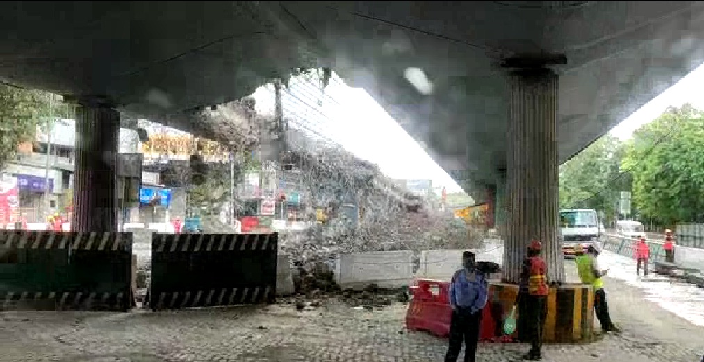 Pune University chowk flyover demolition
