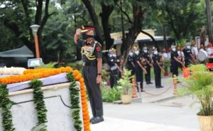 Lt Gen CP Mohanty , Army Commander Southern Command laying wreath at National War Memorial , Pune on Kargil Vijay Diwas