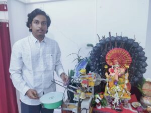 Pune schoolboy makes robot which performs aarti