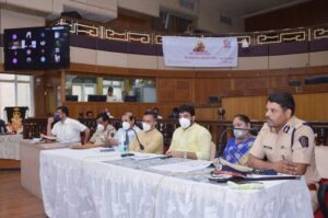 Pune Mayor Murlidhar Mohol and  Joint Commissioner of Pune Police Ravindra Shisve