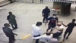 Navy officer Mumbai beaten