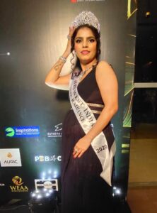 Poonam Sood takes home the crown of ‘Mrs Radiance’