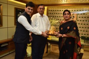 Pune’s finest luxury showcased by Rare Jewels and Narayani Silks