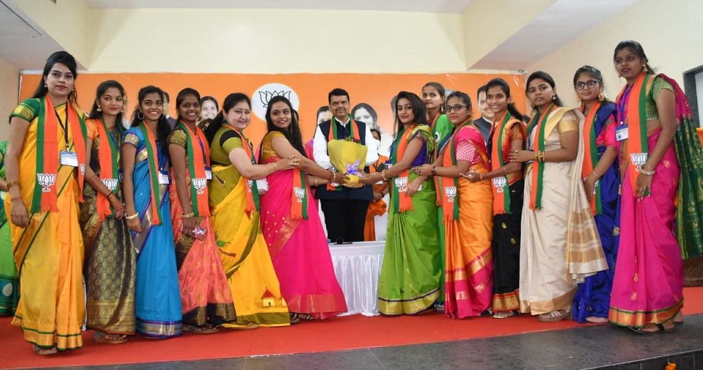 BJP women devendra fadnavis