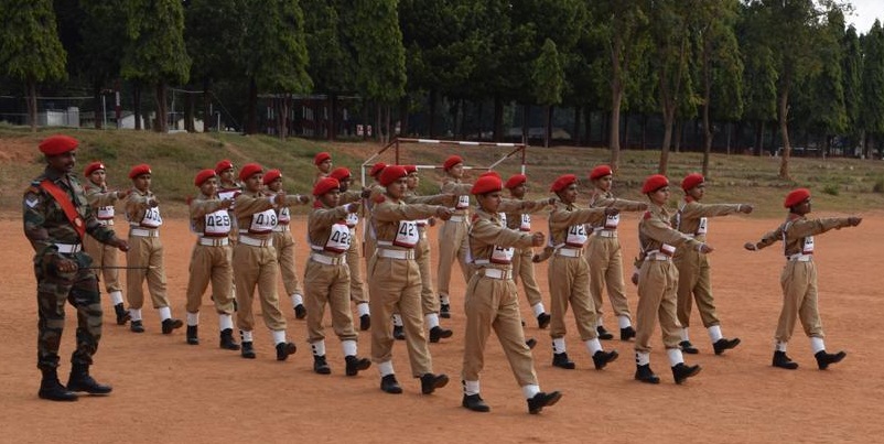 women military police army