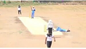 Pune District Cricketer Dies While Playing Cricket_160117