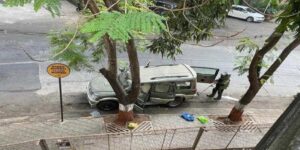 suv at mukesh ambani house