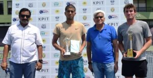 Winner and runner up with guest Mr.Kishor Patil and Mr.Suner Iyer