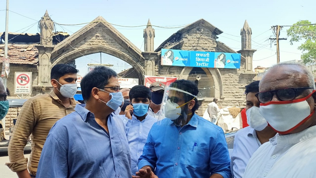 Amol Kolhe in Shivaji Market Pune